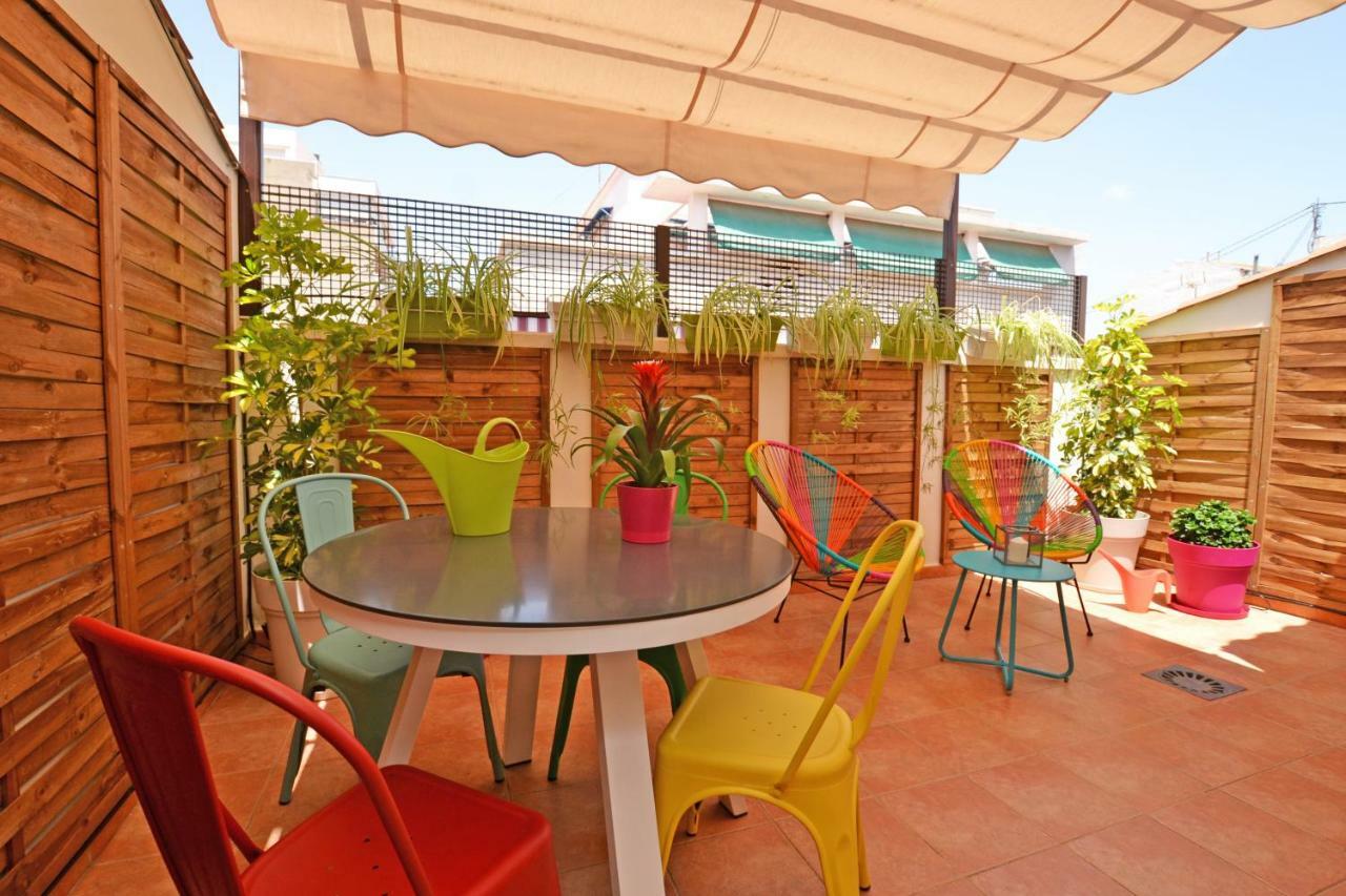 Atico Con Terraza En El Centro De Alicante Apartment Luaran gambar